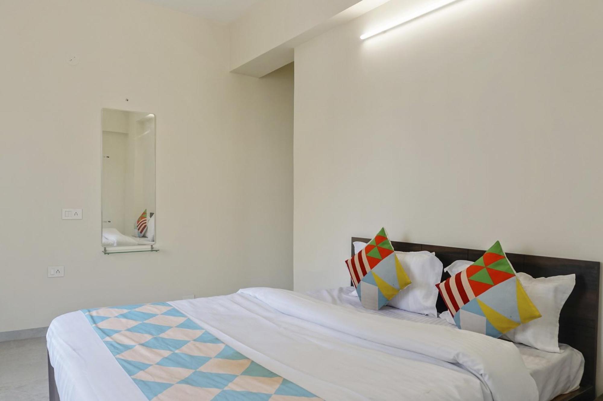 Hotel O Home Elegant Prime Ville Chinchvad Kültér fotó