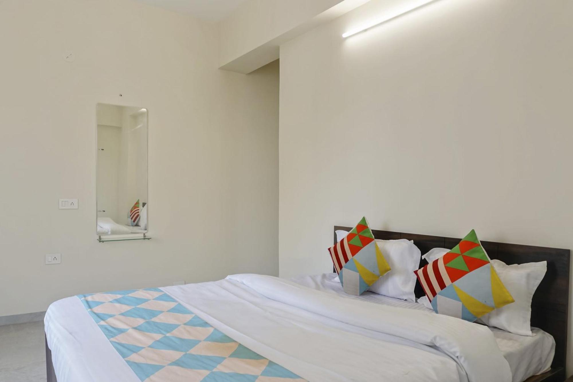 Hotel O Home Elegant Prime Ville Chinchvad Kültér fotó